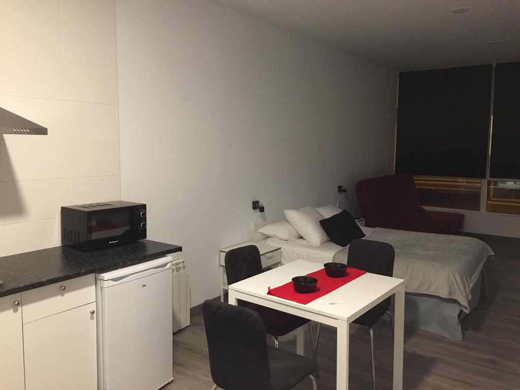 Room And Kitchen Bilbao Exterior photo