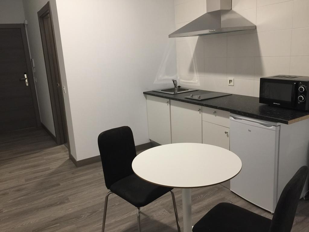 Room And Kitchen Bilbao Exterior photo